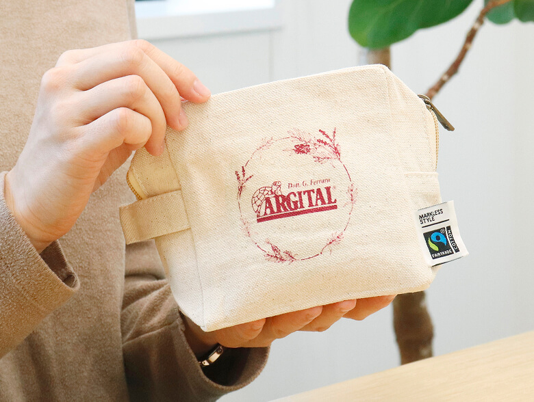 直営店「アルジタル 表参道」６周年記念 オリジナルポーチ（非売品）